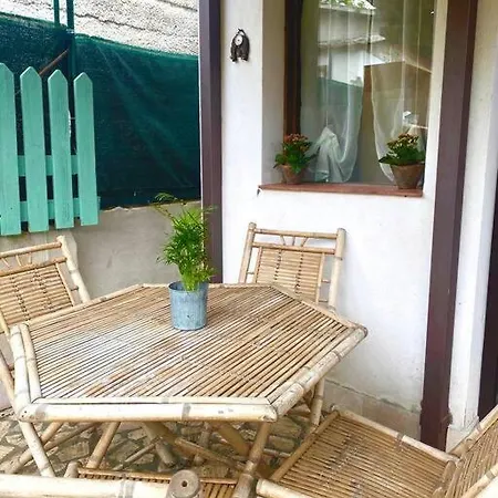 Casamoltocarina Garden Chalet *